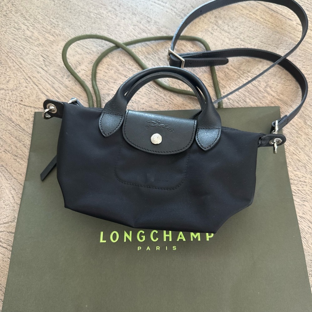 Longchamp Le Pliage Neo XS in black